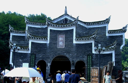 沱江上的水墨画卷 湘西水乡建筑风情